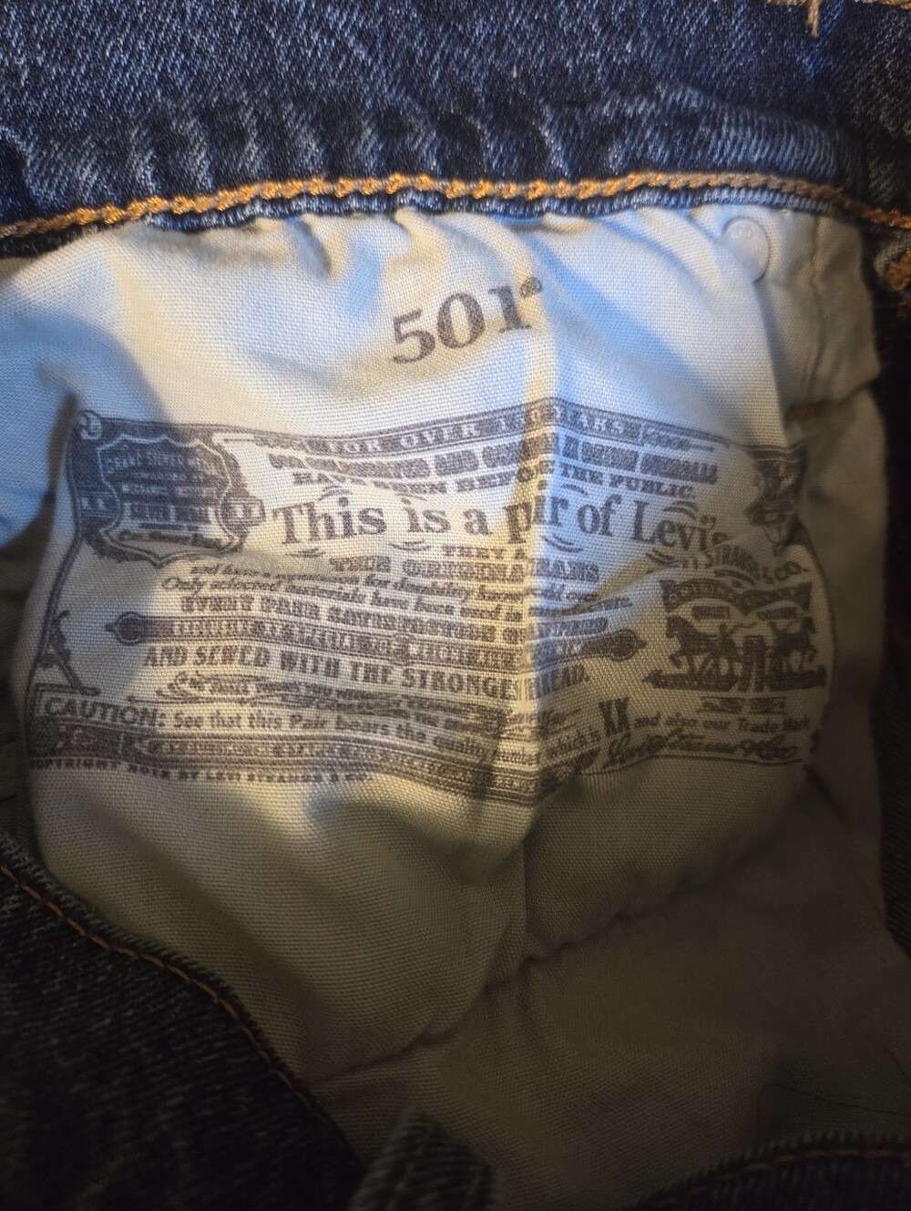 Levi's 501 Women Shorts Size 31 Medium Wash Blue Denim Jeans Cutoff High Rise - Picture 6 of 6